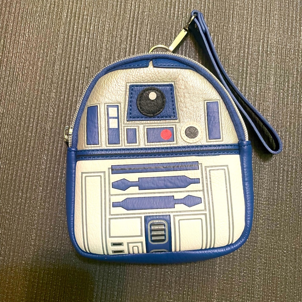 Loungefly R2-D2 Wristlet